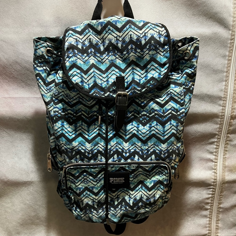 Pink Vs Backpack - image 1